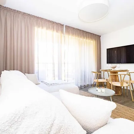 Baltic Pine Retreat W/balcony, By Cohost * Palanga