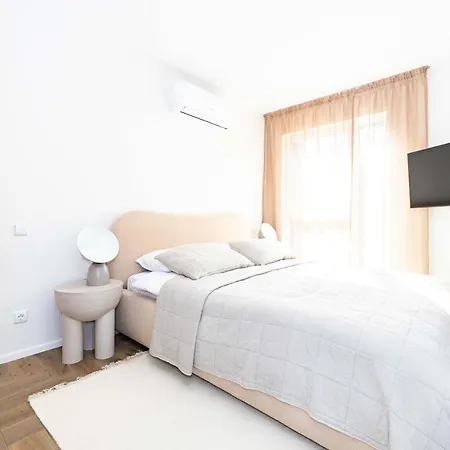 Baltic Pine Retreat W/balcony, By Cohost