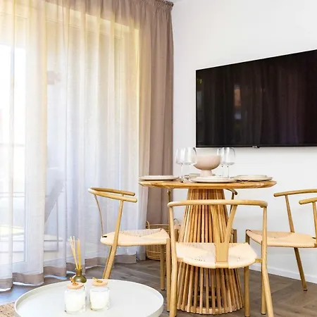 Baltic Pine Retreat W/balcony, By Cohost Apartman *