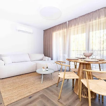 Baltic Pine Retreat W/balcony, By Cohost * Palanga