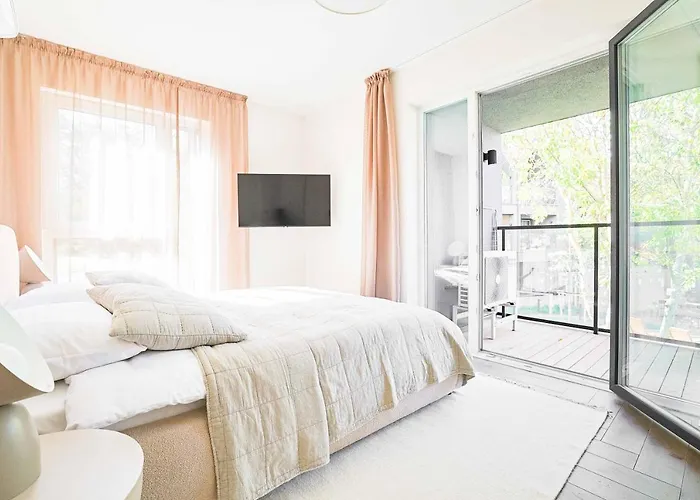 Baltic Pine Retreat W/balcony, By Cohost アパート パランガ