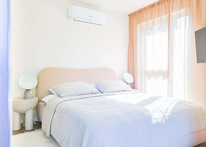 Baltic Pine Retreat W/balcony, By Cohost アパート